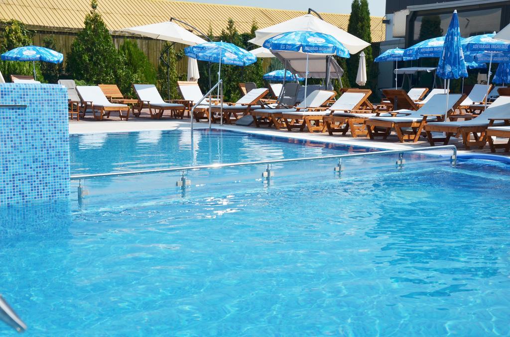 Hotel Spa Ice Resort Ghiroda Экстерьер фото