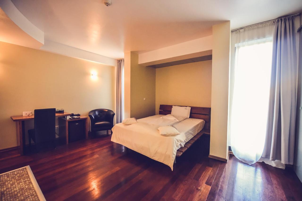 Hotel Spa Ice Resort Ghiroda Экстерьер фото
