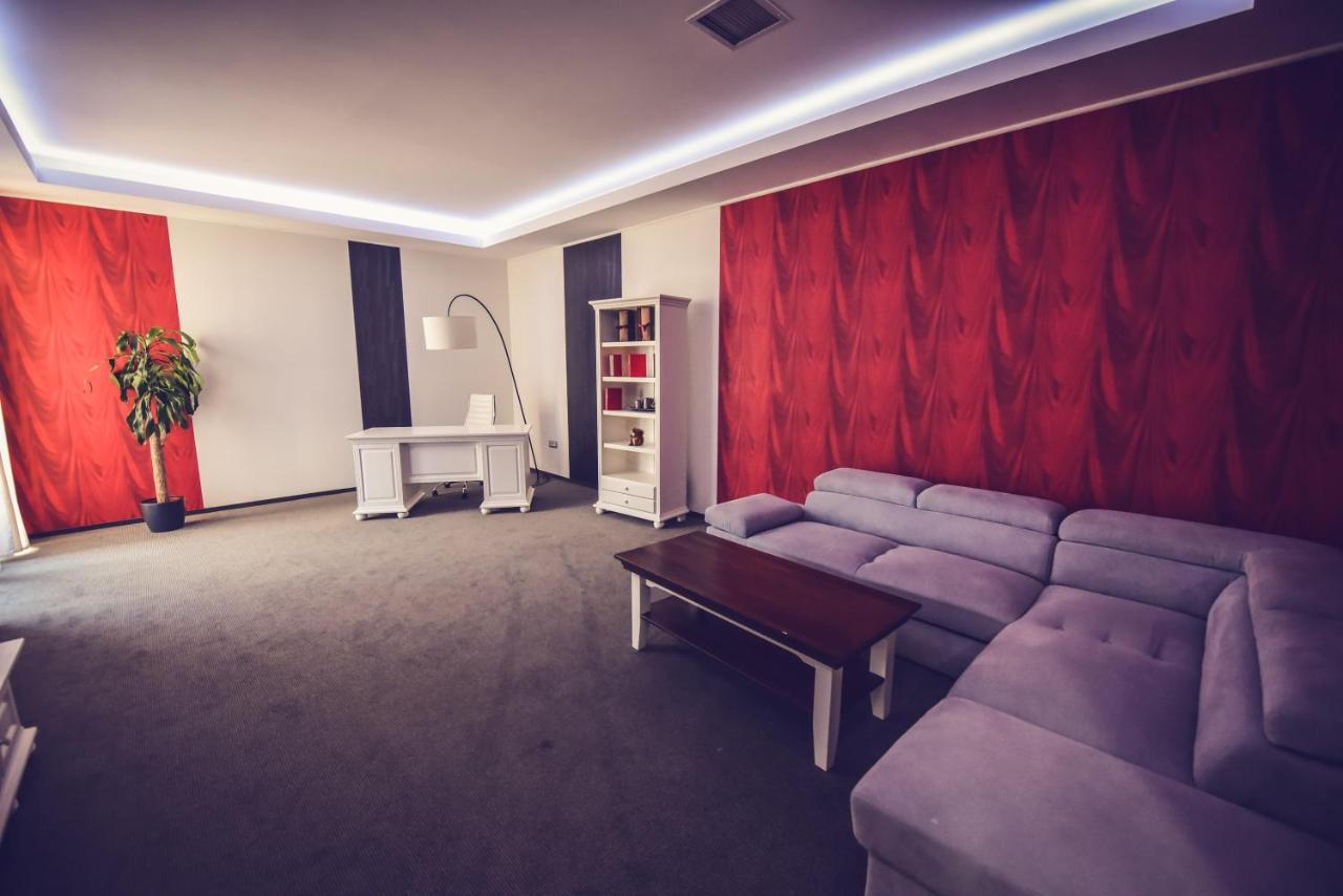 Hotel Spa Ice Resort Ghiroda Экстерьер фото